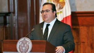 Javier Duarte dando un discurso como gobernador de Veracruz