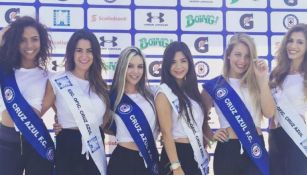 Las sensuales porristas durante un evento de Cruz Azul