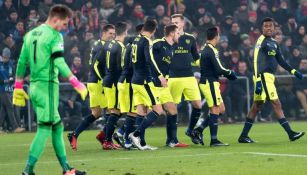 Jugadores del Arsenal celebran un gol en Champions