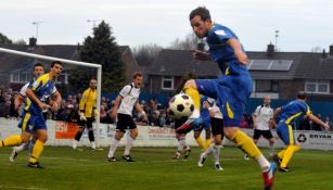 Basingstoke Town durante el partido contra el Dartford