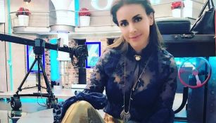 Nahima Choura posa en un foro de Televisa