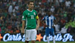 Andrés Guardado disputa un compromiso con México en el Azteca