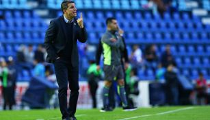 Ricardo Valiño, durante el partido contra Cruz Azul