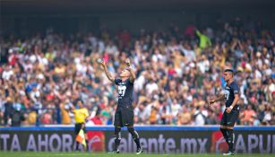 Nicolás Castillo celebra gol frente a Necaxa