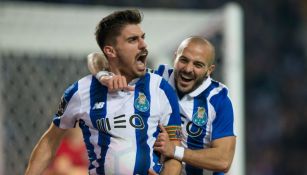 Rúben Neves festeja un gol con el Porto