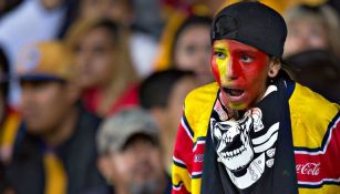 Un aficionado de Morelia durante un partido en el Morelos