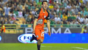 Lozano celebra un de sus goles contra León 