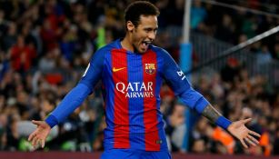 Neymar festeja una de sus anotaciones contra el PSG