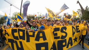 La barra de Tigres camina por las calles de San Nicolás de los Garza