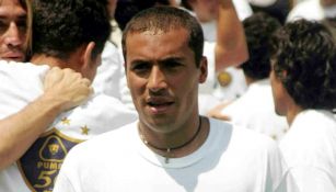 Ailton, en la celebración del campeonato de Pumas en el 2004