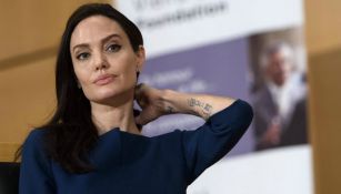 Angelina Jolie durante una conferencia de prensa