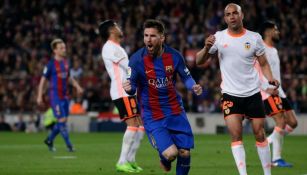 Messi celebra uno de sus goles frente al Valencia