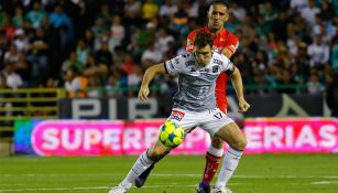 Mauro Boselli aguanta la marca en juego contra Toluca