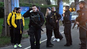 Elementos de la policía alemana resguardan el área donde sucedió la explosión 