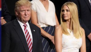 Ivanka Trump y su padre, durante un evento público