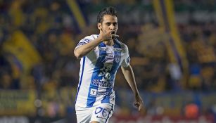 El 'Dedos' López festeja tras abrir el marcador contra Tigres
