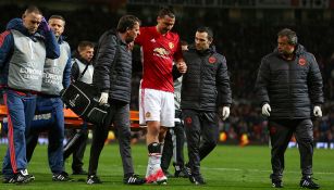 Zlatan abandona lesionado el duelo de Europa League