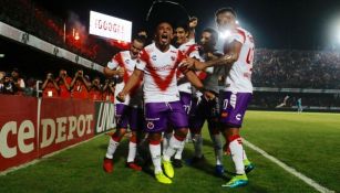 Arévalo y sus compañeros celebran el único gol del encuentro