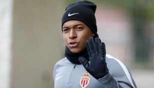 Kylian Mbappé durante un entrenamiento del Mónaco