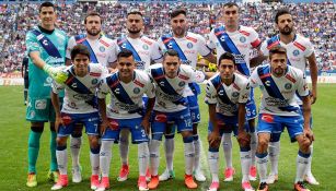 El equipo de Puebla antes de enfrentar un partido