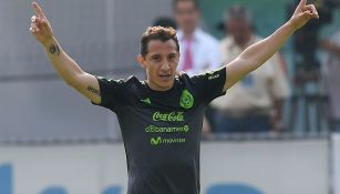 Andrés Guardado celebra en la práctica de la Selección Mexicana