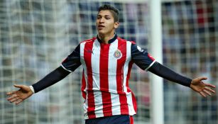 Zaldívar celebra un gol con Guadalajara