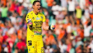 Muñoz celebra un triunfo de Chiapas en el Clausura 2017
