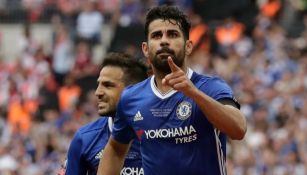 Diego Costa festeja una anotación con Chelsea