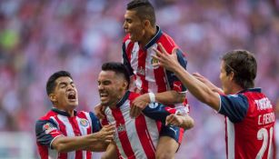 José Juan Vázquez festeja un gol con las Chivas en la Final del C2017