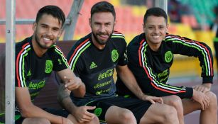 Reyes, Layún y Chicharito, durante un entrenamiento del Tri