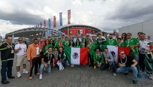 Afición mexicana a las afuera de la Arena Kazan 