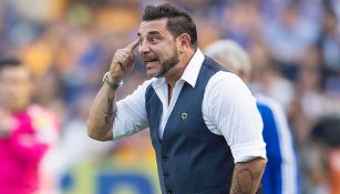 Antonio Mohamed, durante los Cuartos de Final contra Tigres 