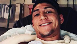 Alan Pulido comparte foto desde el hospital