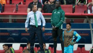 Osorio reclama al árbitro en la Copa Confederaciones