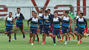 Jugadores de Chivas durante un entrenamiento