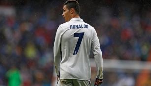 Cristiano Ronaldo disputa un duelo con el Real Madrid