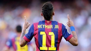 Neymar festeja un gol con el Barcelona