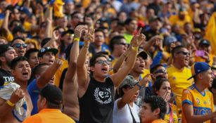 Afición de Tigres durante el juego de la J2 contra Santos