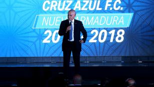 Billy Álvarez durante una conferencia de Cruz Azul 