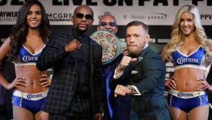 Mayweather y McGregor posan frente al 'Money Belt'