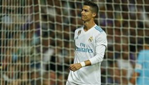 Cristiano Ronaldo se lamenta en un juego frente al Betis