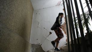Damnificados ingresan a sus hogares tras sismo