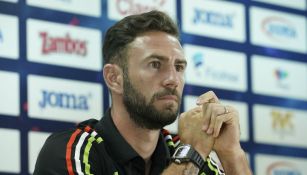 Miguel Layún durante la conferencia de prensa en Honduras