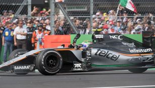 Checo Pérez durante el GP de México de 2016