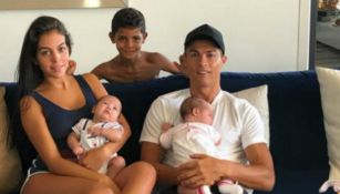 Cristiano Ronaldo junto a su familia 