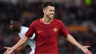 Stephan El Shaarawy sonríe, tras firmar su doblete en Champions