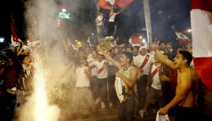 Aficionados de Perú celebran pase al Mundial