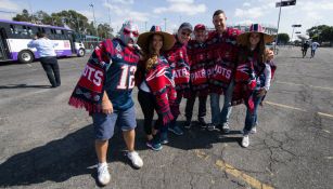 Fans de Patriots arriban al Azteca