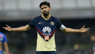 Oribe se lamenta durante un juego con el América