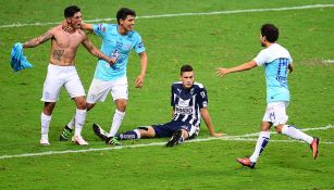 Jugadores de Pachuca celebran el título del Clausura 2016